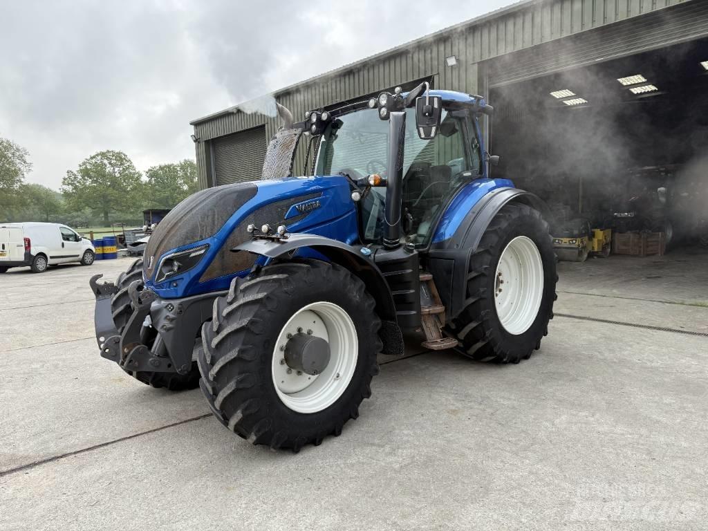Valtra T 234 Versu Traktory
