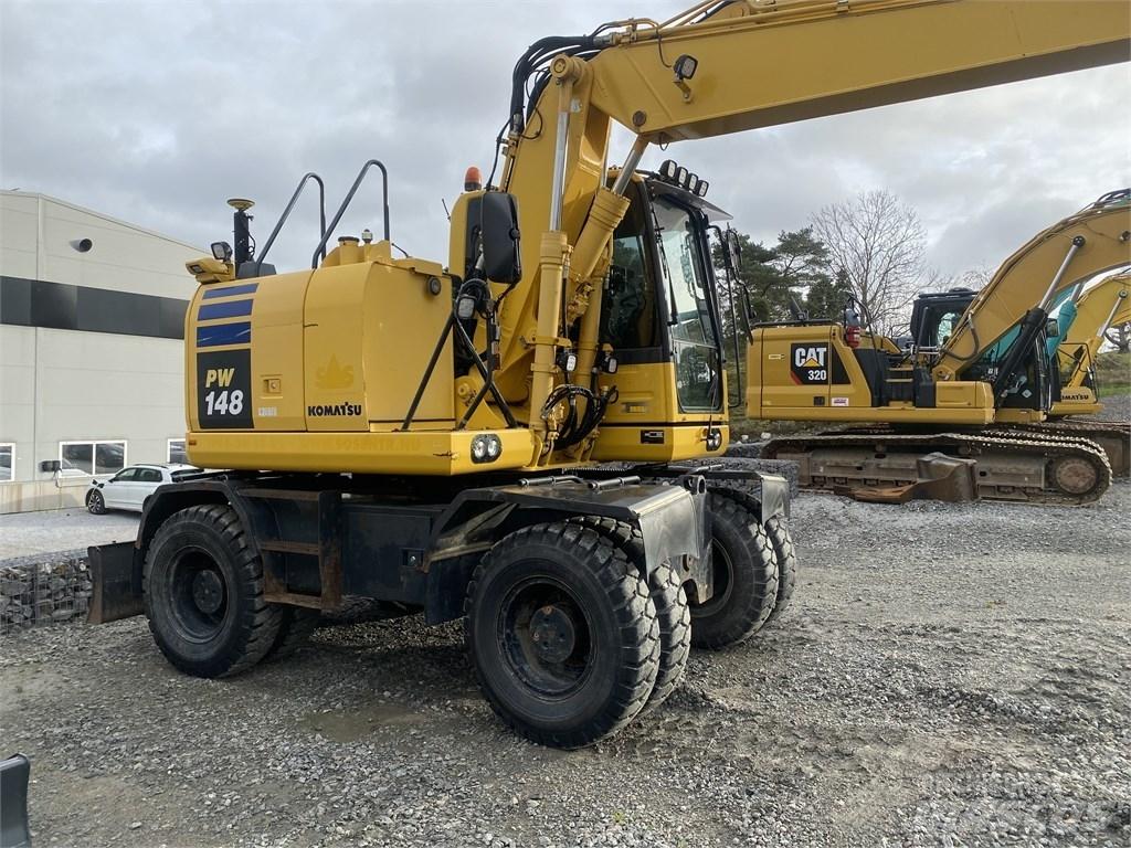 Komatsu PW148-10 Kolová rýpadla