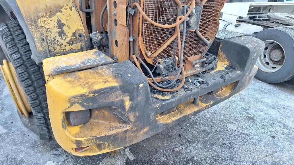 Volvo L90E Kolové nakladače