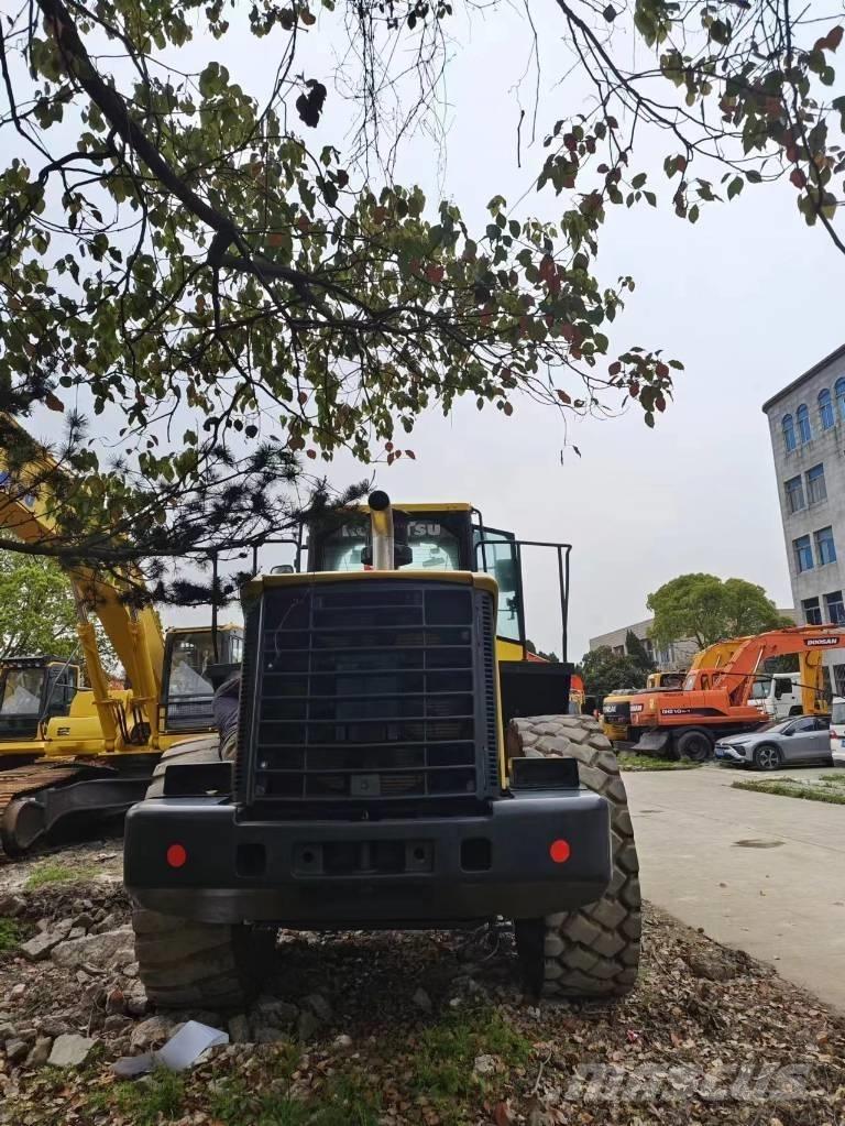 Komatsu WA 470-6 Kolové nakladače