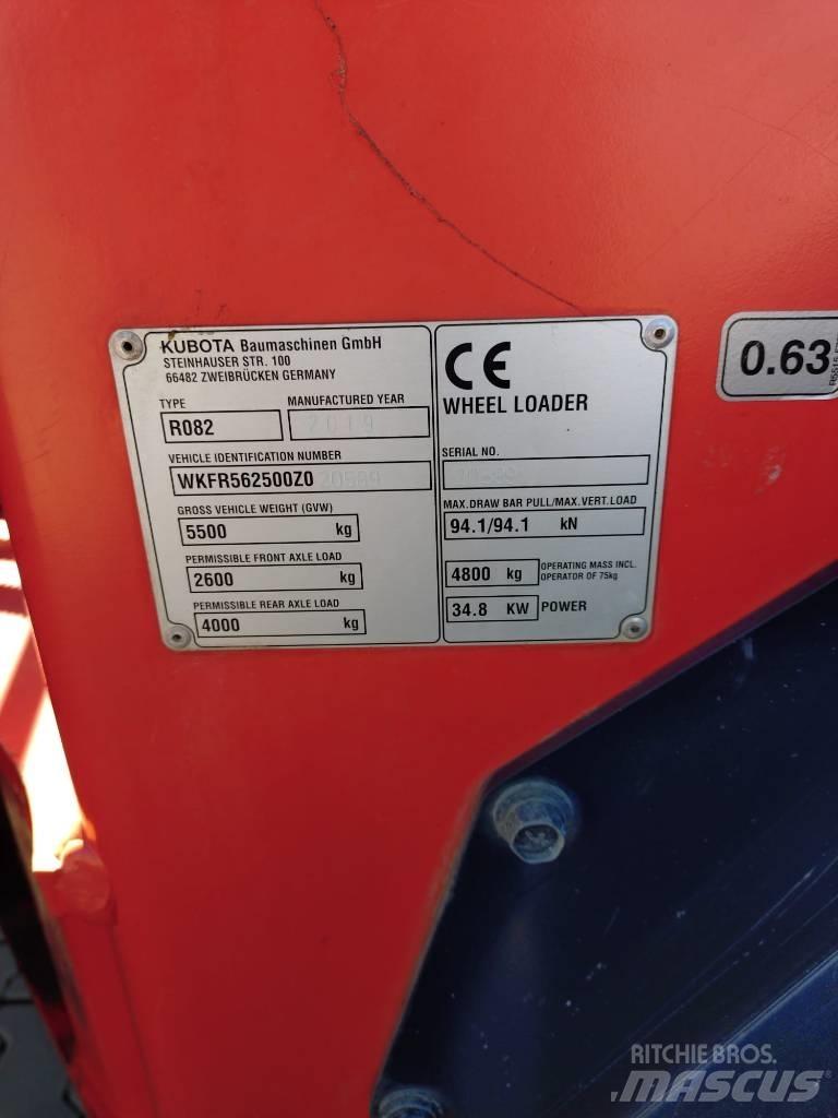 Kubota R 082 Kolové nakladače