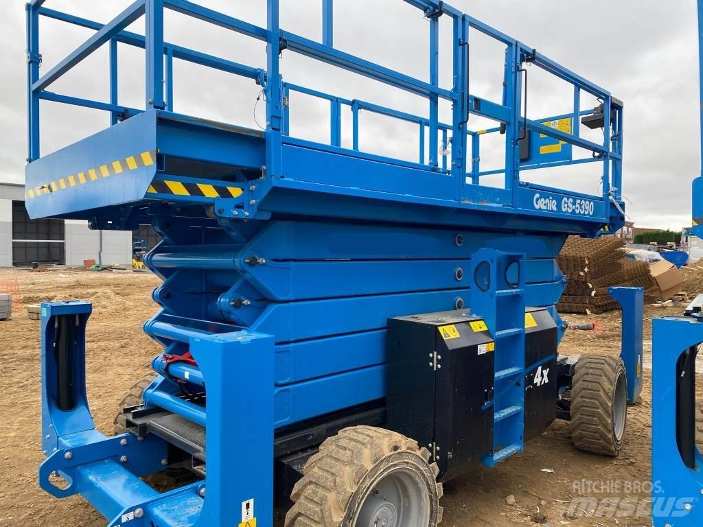 Genie GS 4390 RT Nůžková zvedací plošina