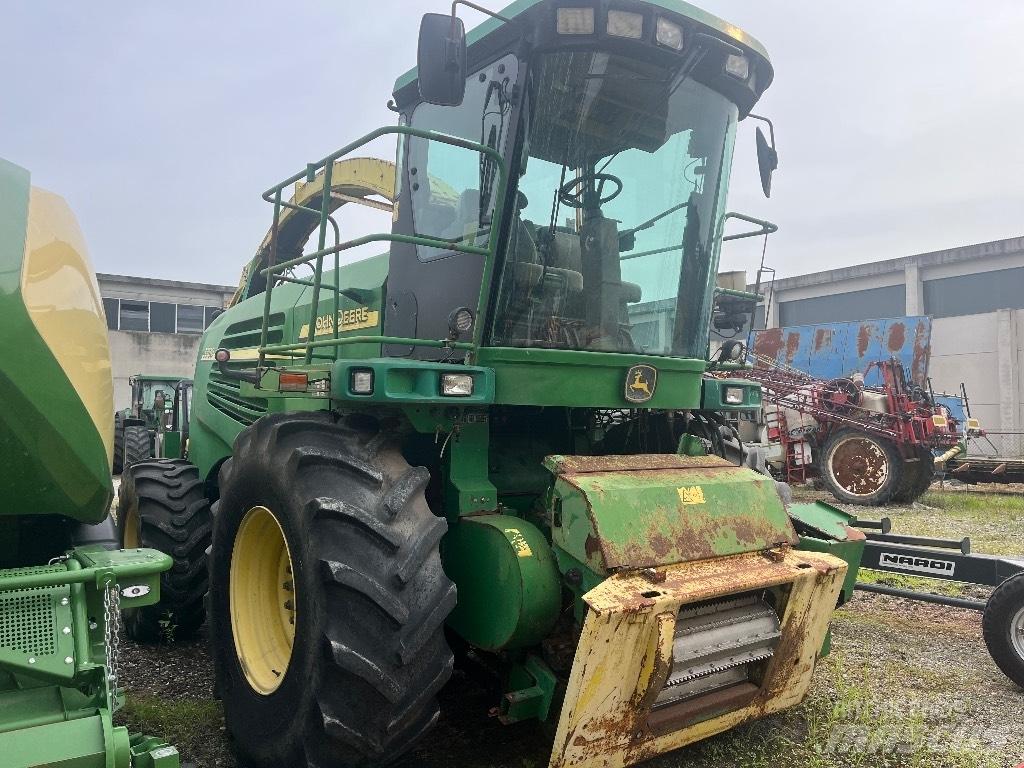 John Deere 7700 Samojízdné sekačky