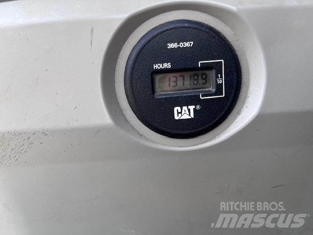 CAT 323 EL Pásová rýpadla