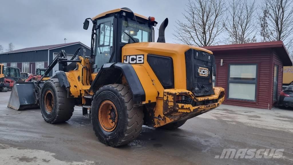JCB 437 HT Kolové nakladače