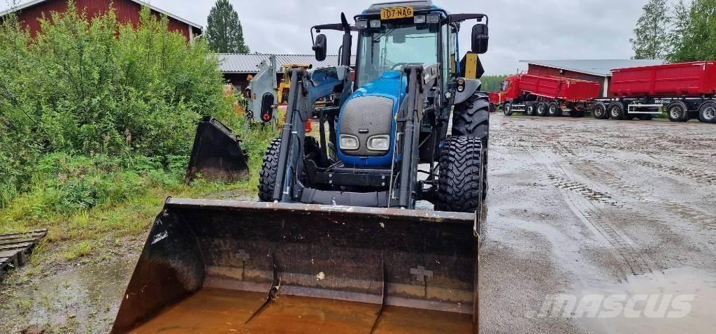 Valtra A85 Traktory
