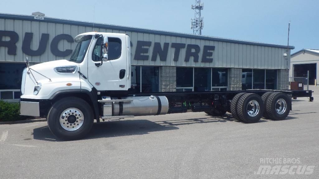 Freightliner 114 SD Nákladní vozidlo bez nástavby