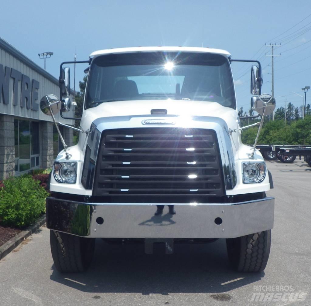 Freightliner 114 SD Nákladní vozidlo bez nástavby