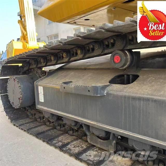 Komatsu PC 210 Pásová rýpadla