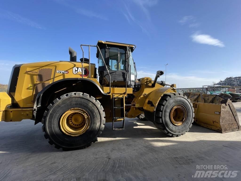 CAT 972M Kolové nakladače