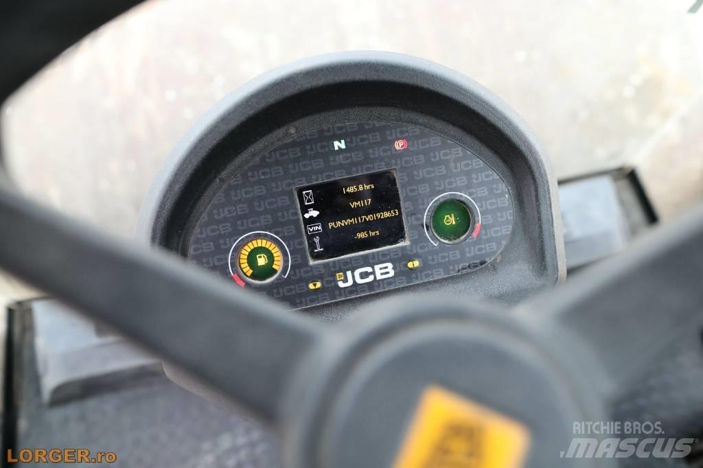 JCB VM 117 Půdní kompaktory