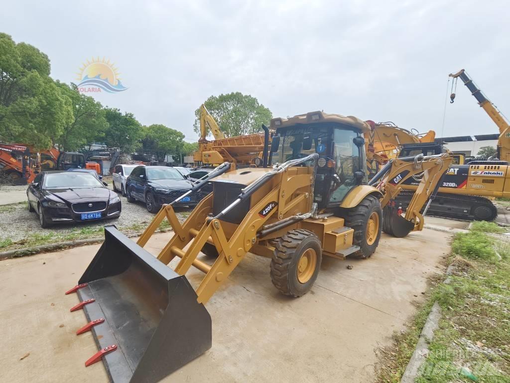 CAT 420F Rýpadlo-nakladače