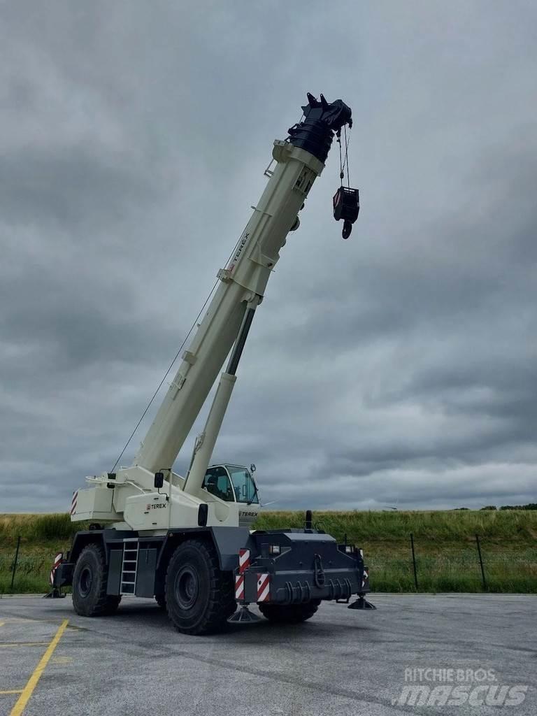 Terex RT100 Jeřáby pro těžký terén