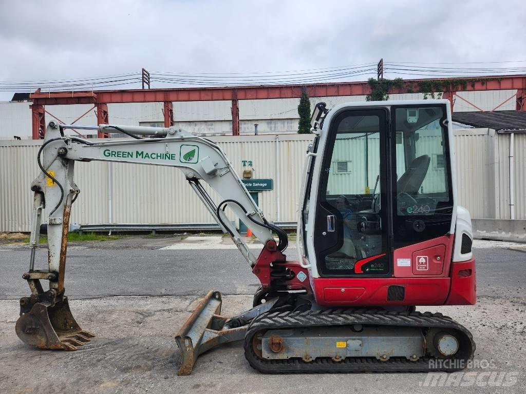 Takeuchi TB 240 Mini rýpadla < 7t