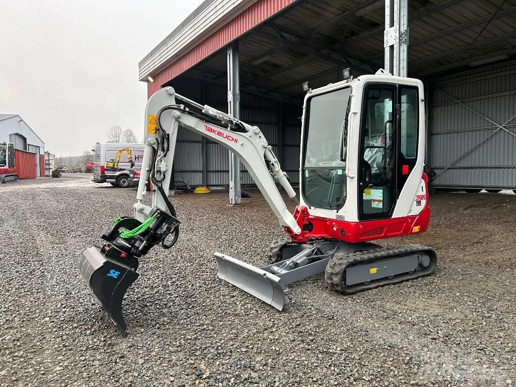 Takeuchi TB320 Mini rýpadla < 7t