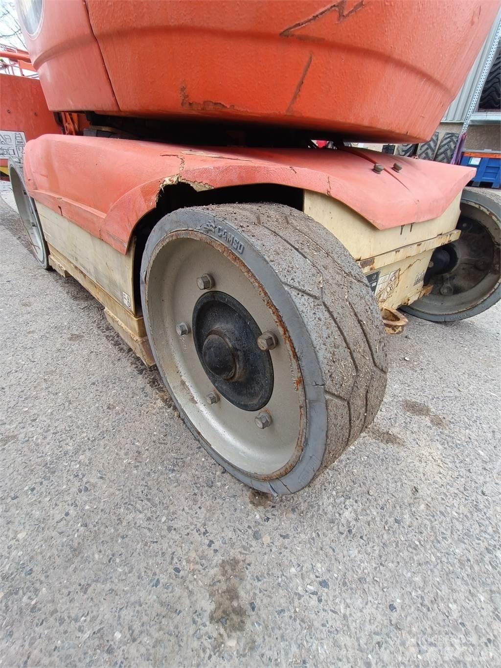 JLG T10E Další zvedače a plošiny