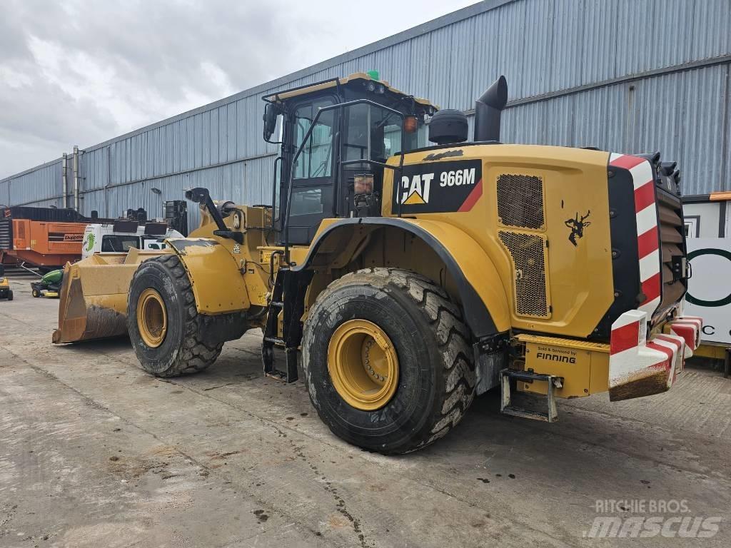 CAT 966 M Kolové nakladače
