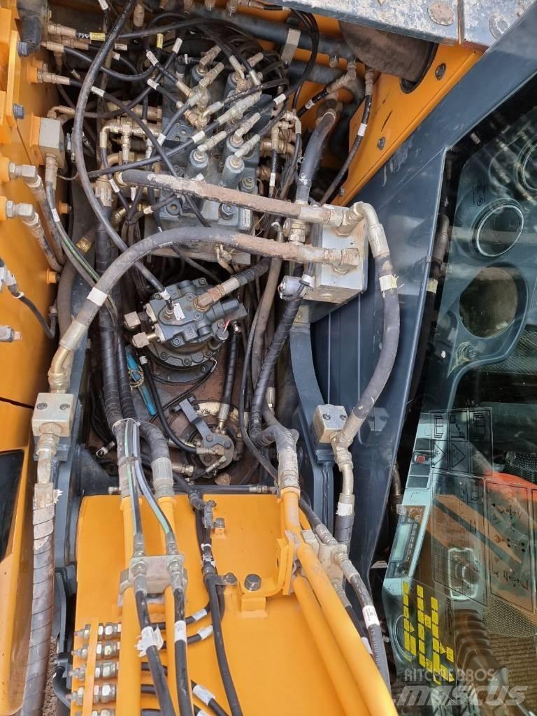 Hyundai HX 140 L Pásová rýpadla