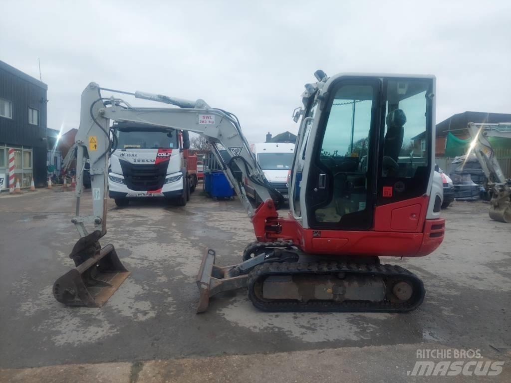 Takeuchi TB 230 Mini rýpadla < 7t