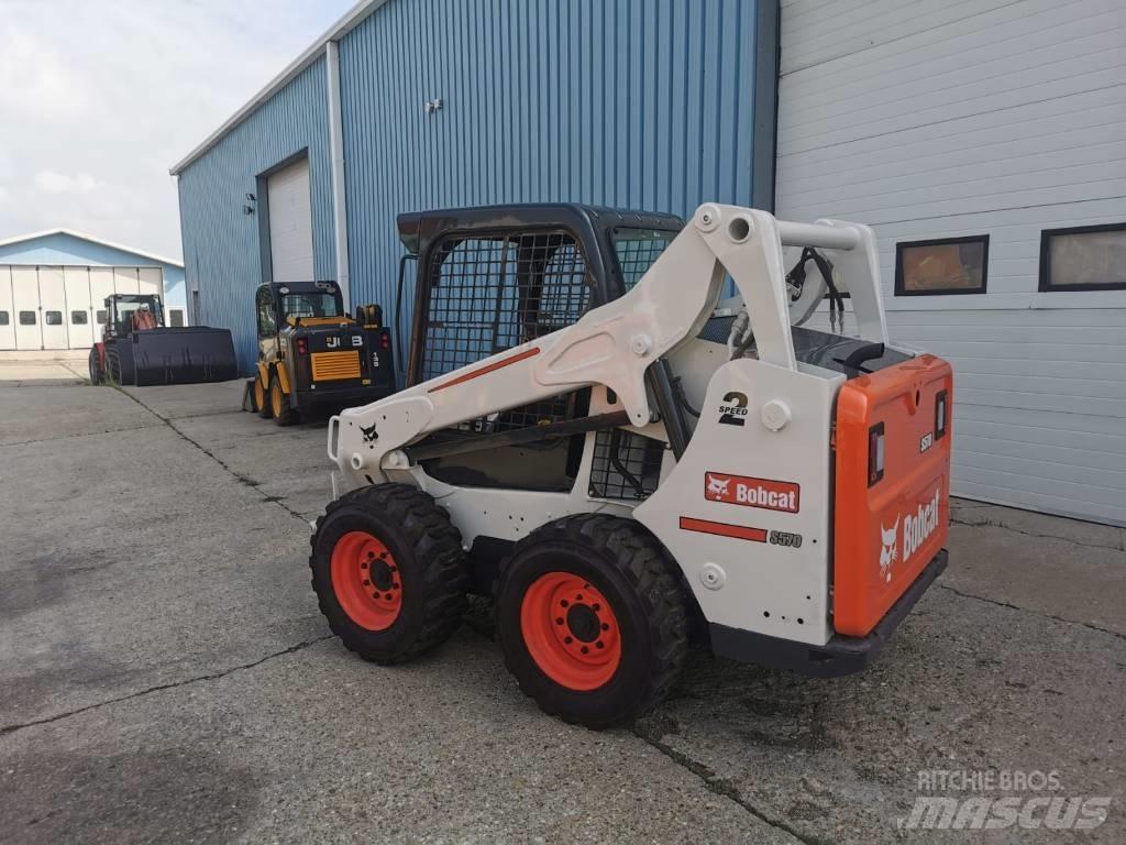 Bobcat S 570 Smykem řízené nakladače
