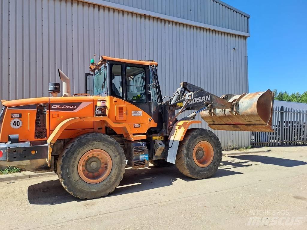 Doosan DL 250 Kolové nakladače