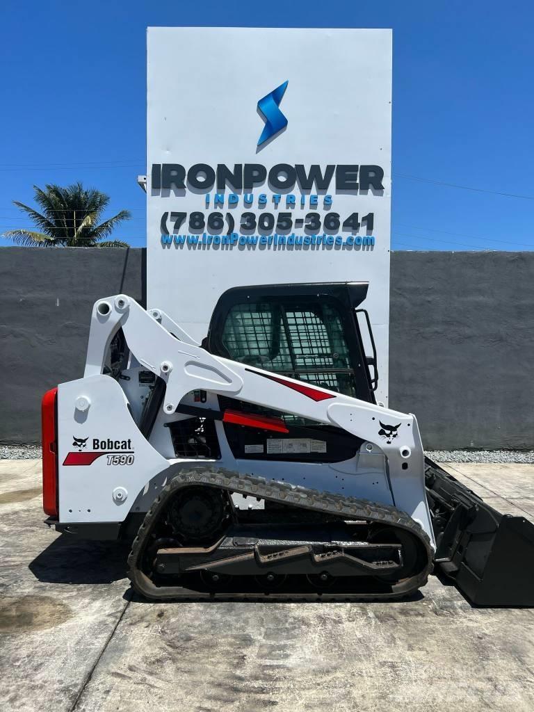 Bobcat T 590 Smykem řízené nakladače