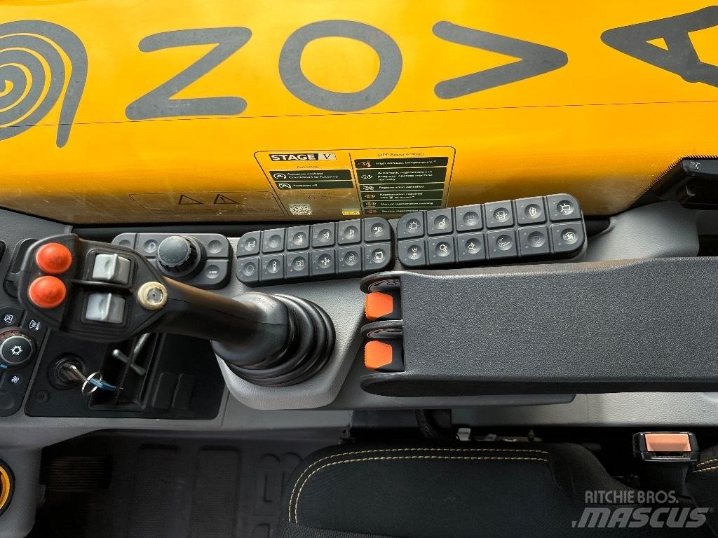 JCB 560-80 AGRI XTRA Teleskopické manipulátory