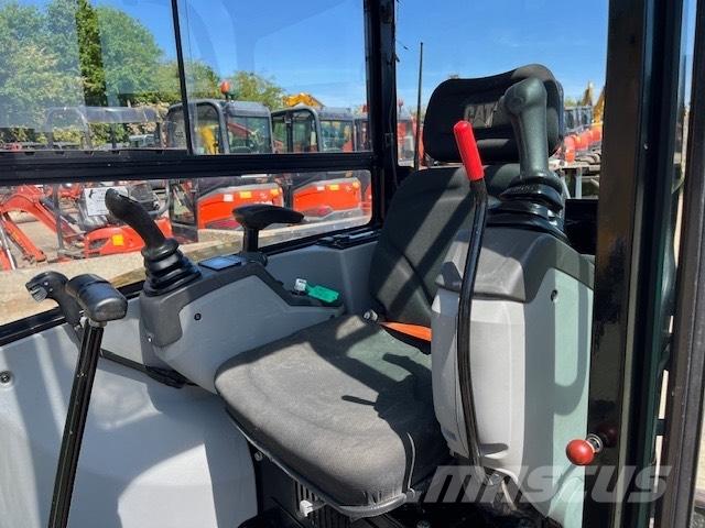 CAT 302.7 D CR Mini rýpadla < 7t