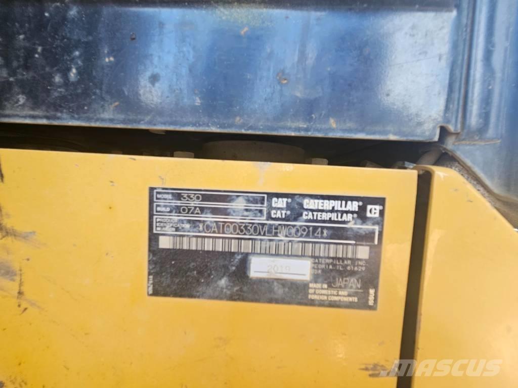 CAT 330 Pásová rýpadla