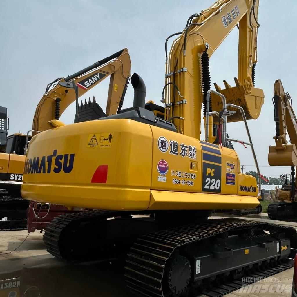Komatsu 220-8 Pásová rýpadla