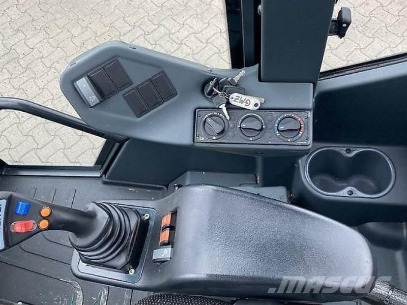 Schäffer 6680T Teleskopické manipulátory