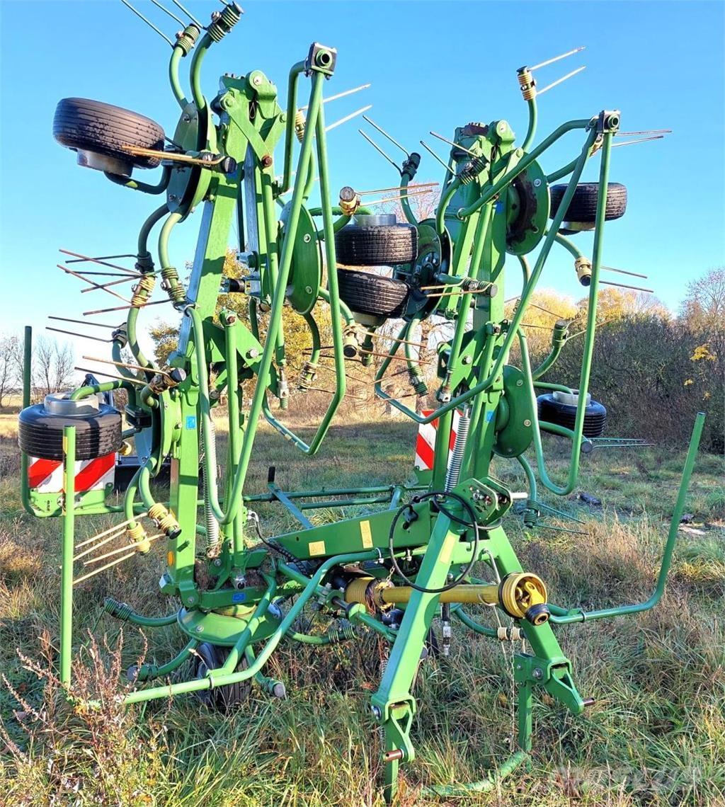 Krone KW 8.82/8 Obraceče a shrabovače sena