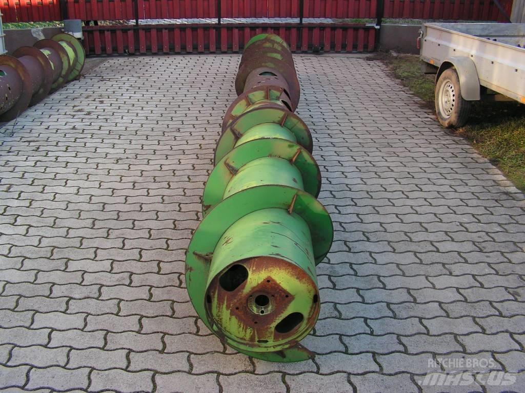John Deere 818 Kombajnové hlavice