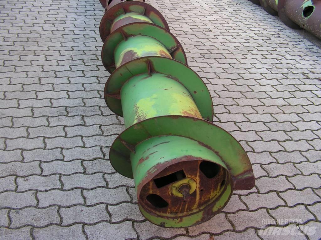 John Deere 818 Kombajnové hlavice