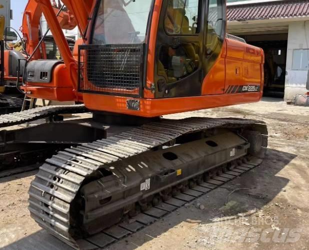 Doosan DX225LC Pásová rýpadla