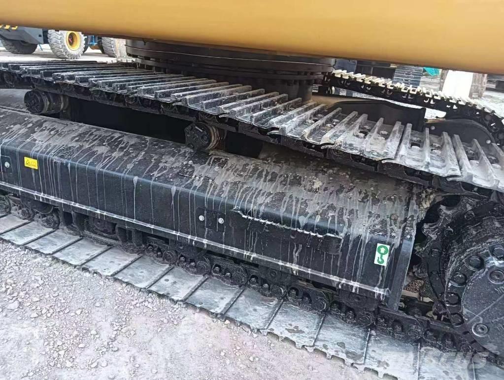 CAT 324 D2L Pásová rýpadla