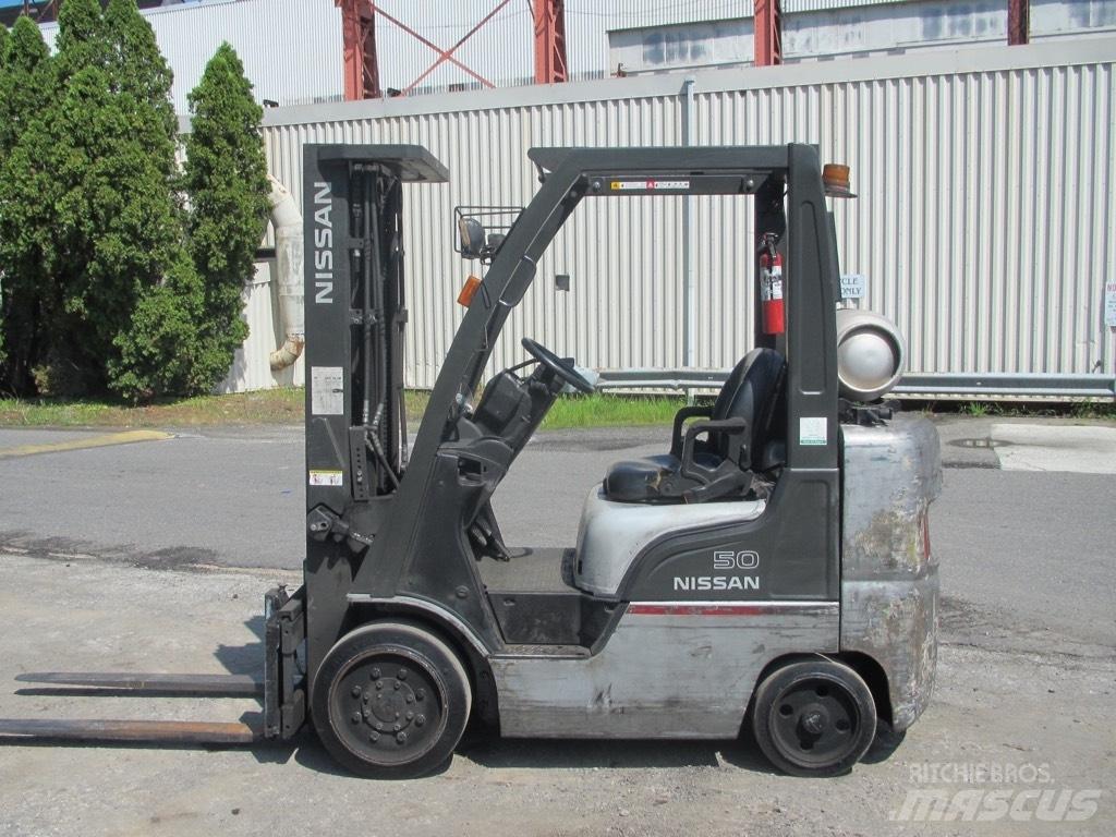 Nissan MCP1F2A25LV Terénní vysokozdvižné vozíky