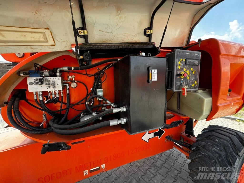 JLG 860SJ Teleskopické plošiny