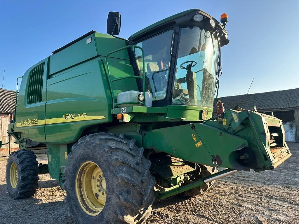 John Deere 9540 CWS Sklízecí mlátičky