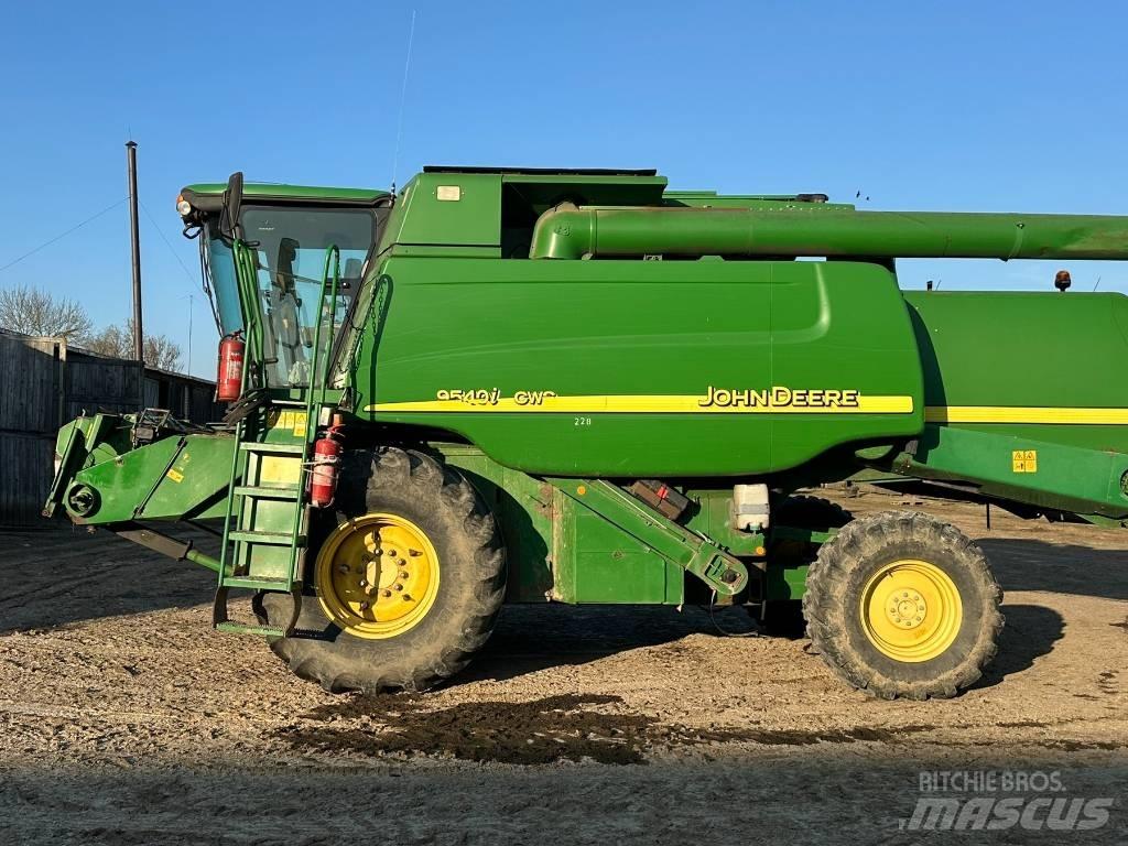 John Deere 9540 CWS Sklízecí mlátičky