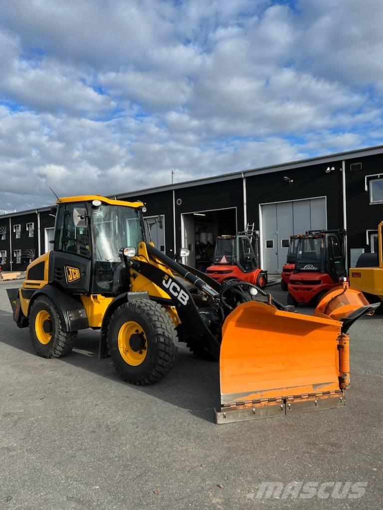 JCB 409 Kolové nakladače
