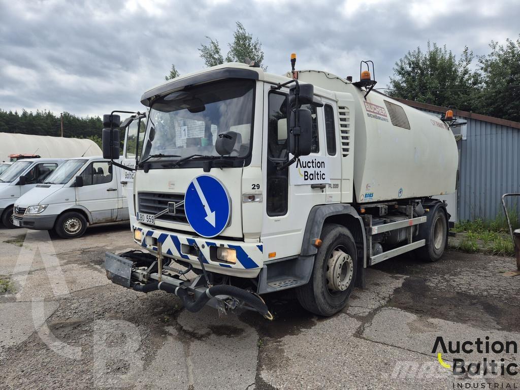 Volvo FL618 Zametací stroje