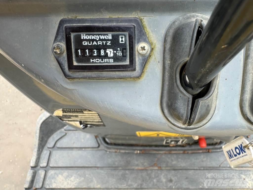 Yanmar SV08 (AH896) Mini rýpadla < 7t