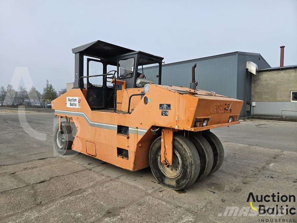 Corinsa CCN 1222 Pneumatikové válce