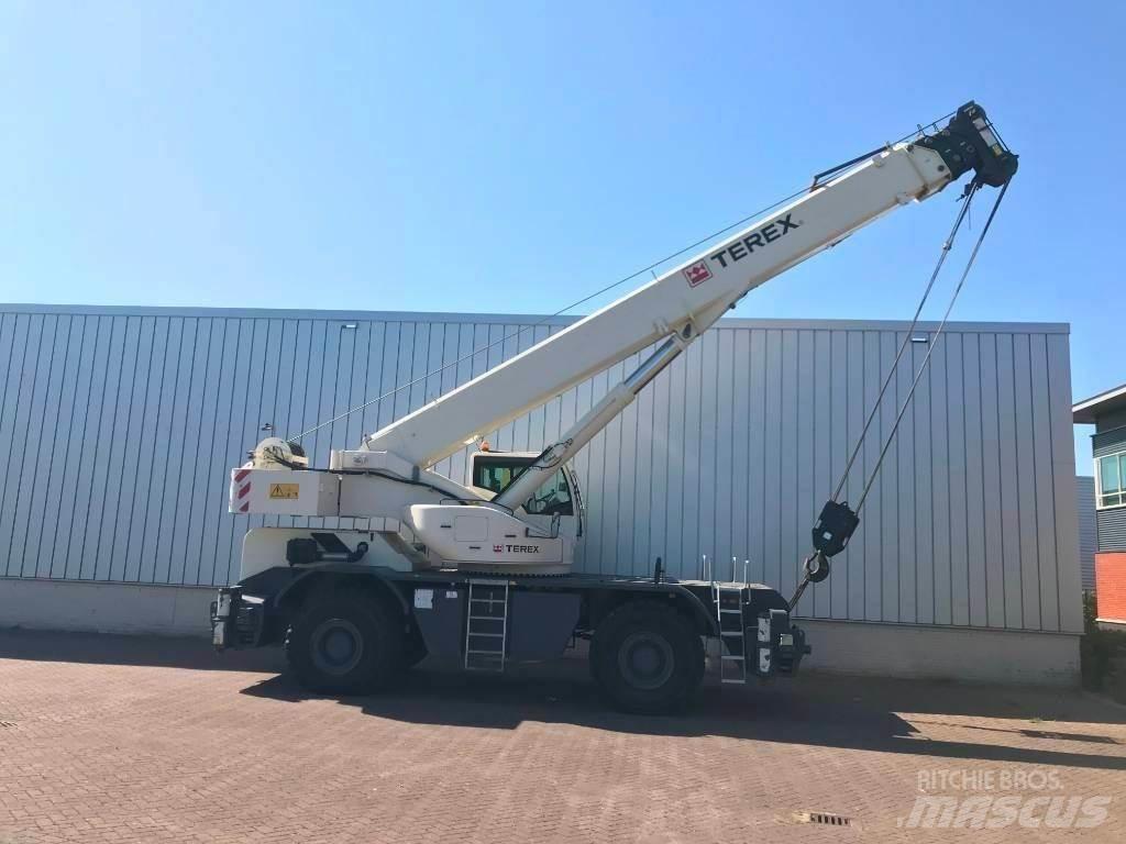 Terex 1075 Jeřáby pro těžký terén