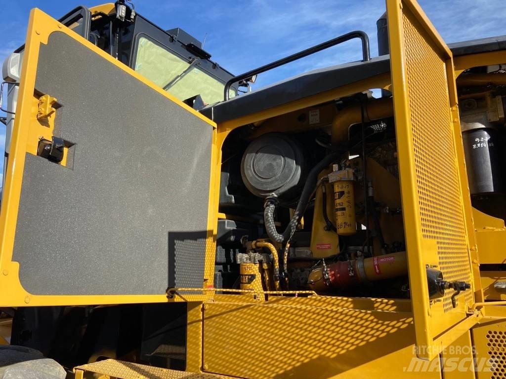 CAT 16 M Grejdry