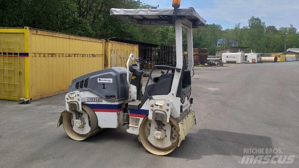 Hamm HD 12 VV Tandemové válce