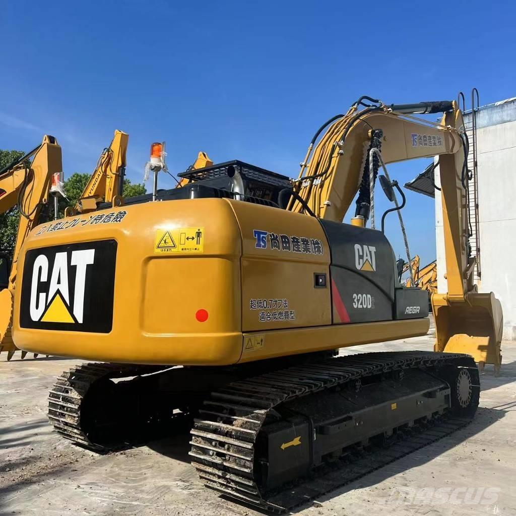 CAT 320d2 Midi rýpadla 7t - 12t