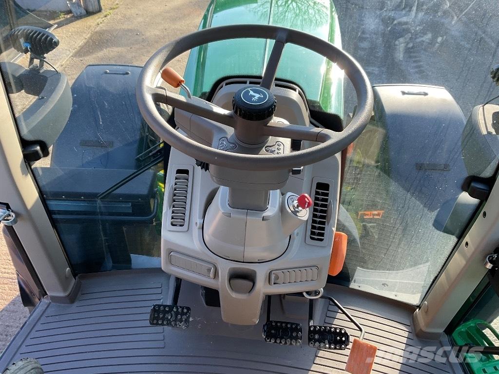 John Deere 6155 M Traktory