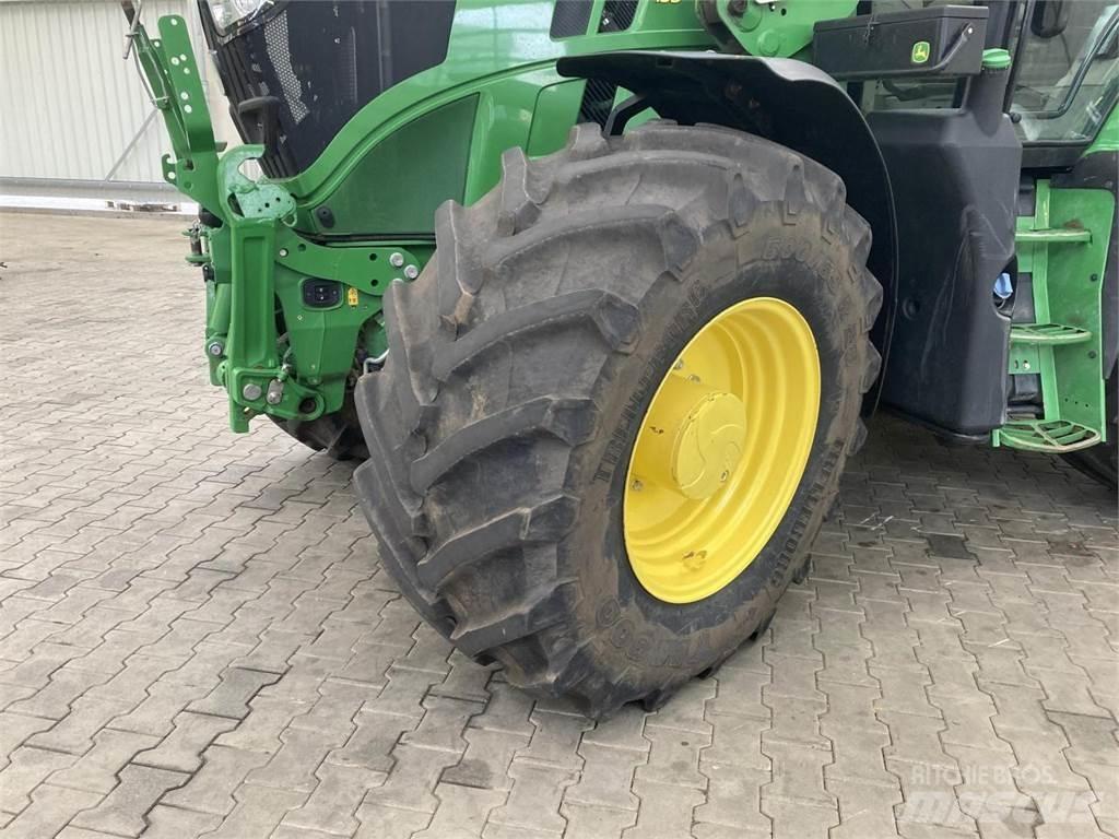 John Deere 6R 155 Traktory